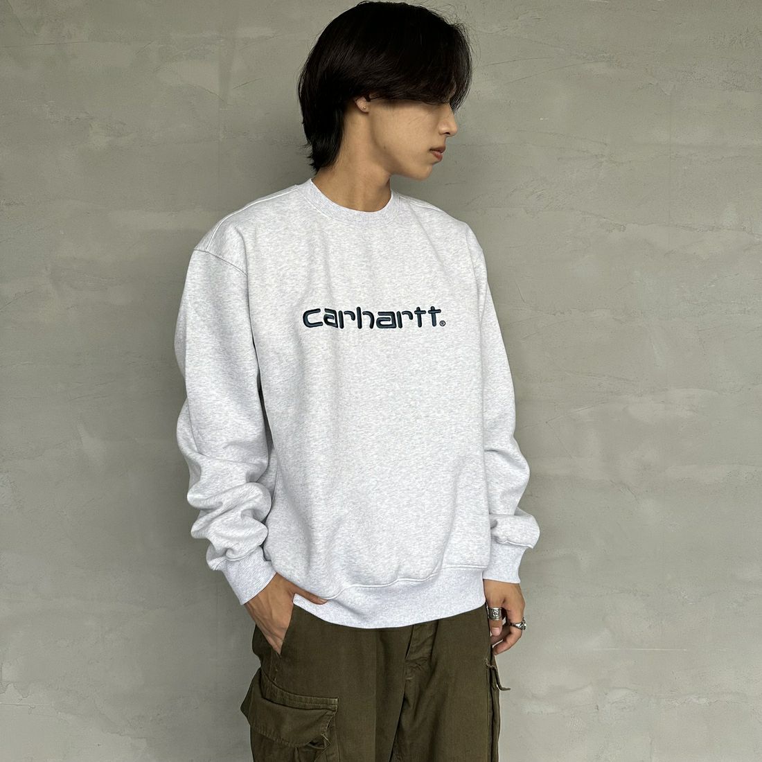 carhartt WIP [カーハートダブリューアイピー] カーハートスウェットシャツ [I030546] A.HEA/D.BL &&モデル身長：179cm 着用サイズ：L&&