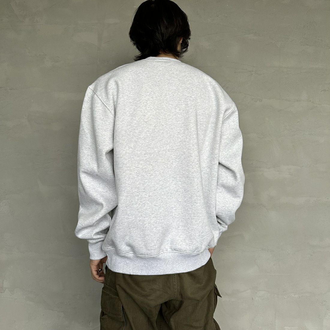 carhartt WIP [カーハートダブリューアイピー] カーハートスウェットシャツ [I030546] A.HEA/D.BL &&モデル身長：179cm 着用サイズ：L&&