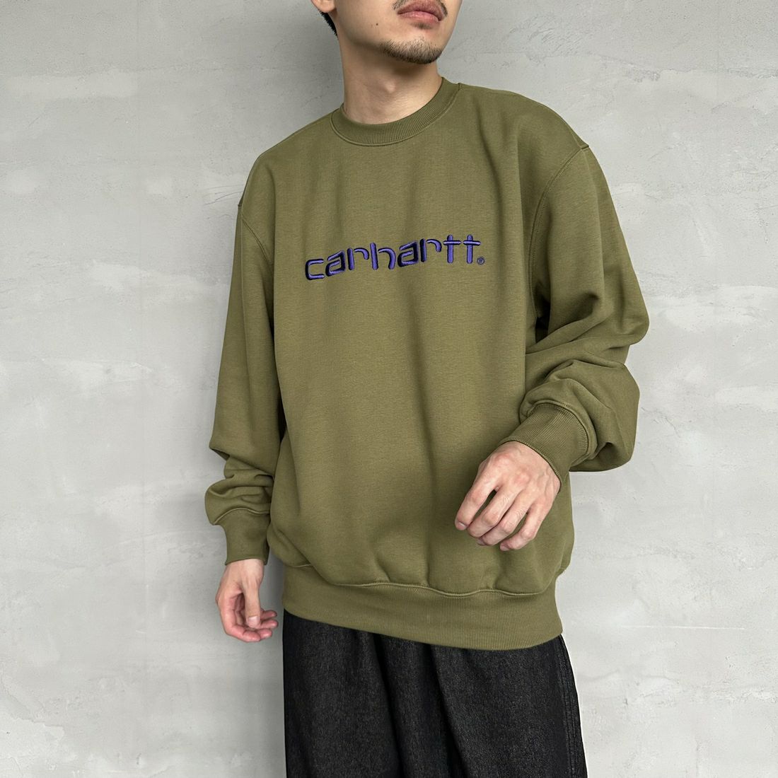 carhartt WIP [カーハートダブリューアイピー] カーハートスウェットシャツ [I030546] CAPULET/AU &&モデル身長：168cm 着用サイズ：M&&