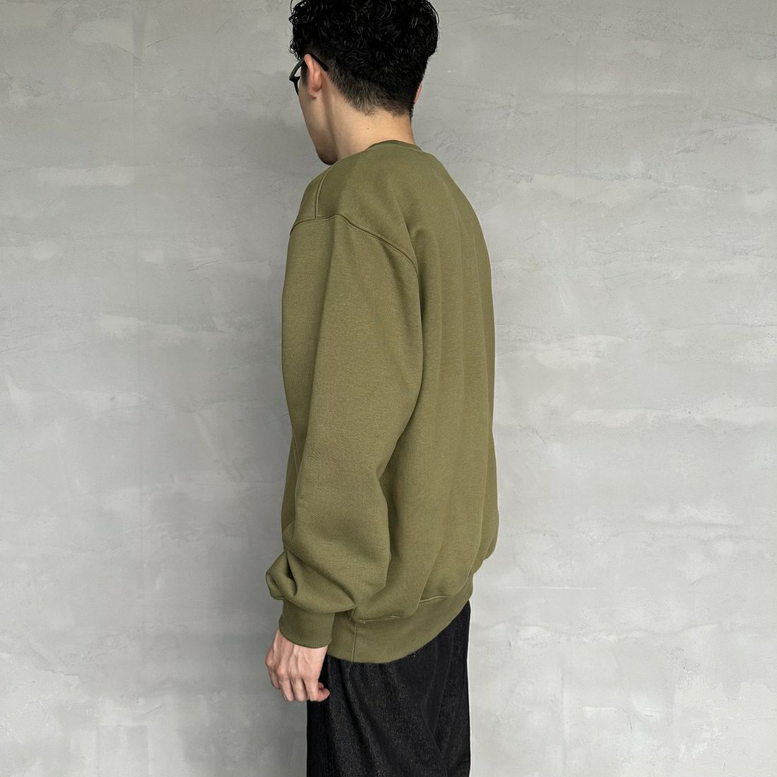 carhartt WIP [カーハートダブリューアイピー] カーハートスウェットシャツ [I030546] CAPULET/AU &&モデル身長：168cm 着用サイズ：M&&