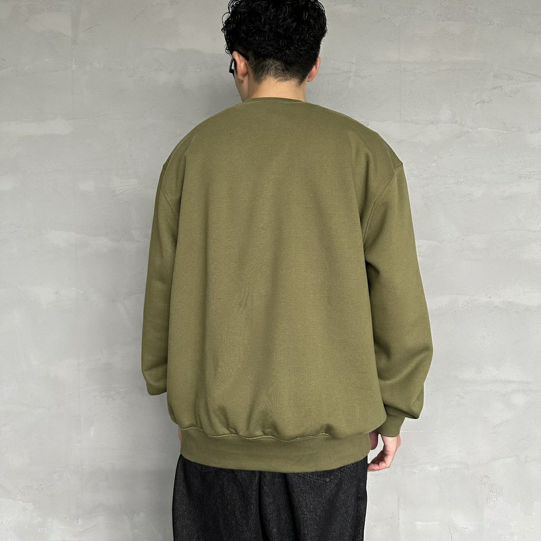 carhartt WIP [カーハートダブリューアイピー] カーハートスウェットシャツ [I030546] CAPULET/AU &&モデル身長：168cm 着用サイズ：M&&