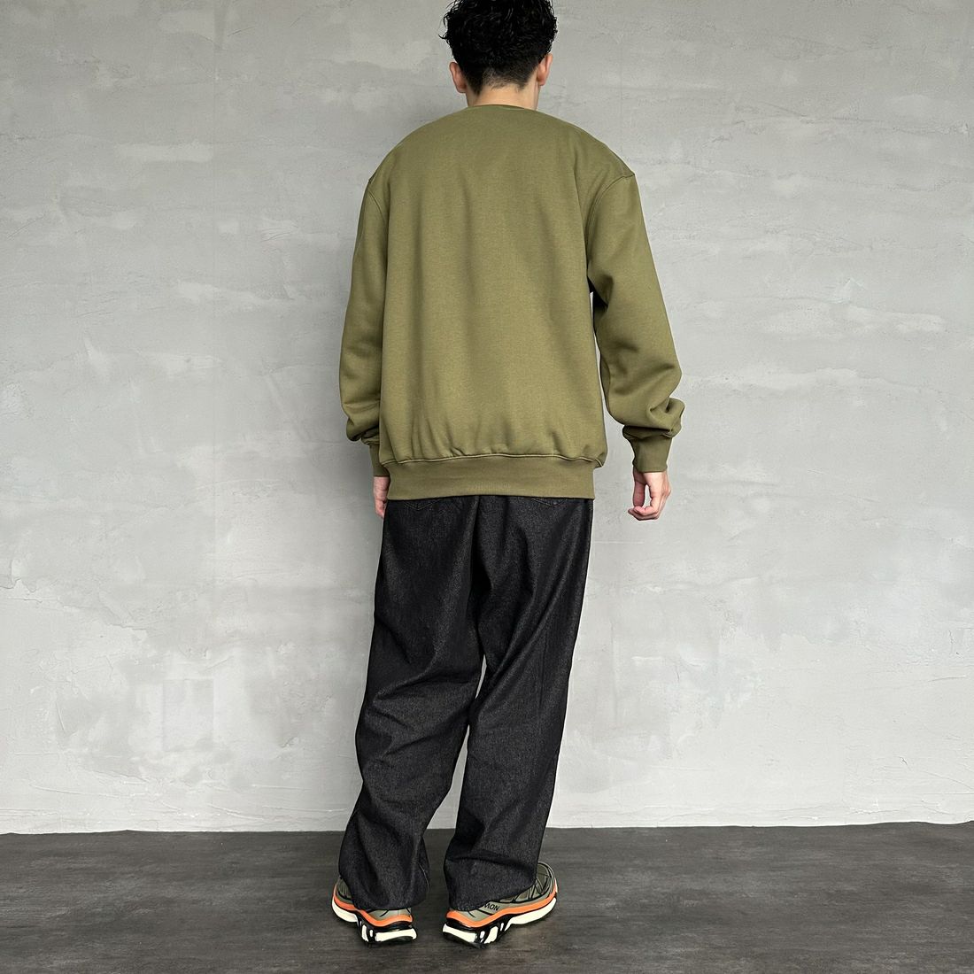 carhartt WIP [カーハートダブリューアイピー] カーハートスウェットシャツ [I030546] CAPULET/AU &&モデル身長：168cm 着用サイズ：M&&