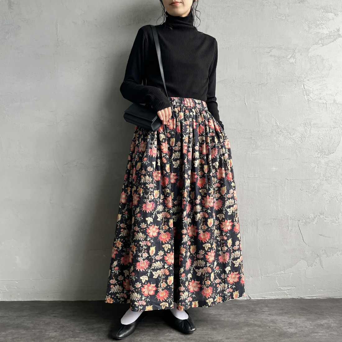 soil [ソイル] ギャザースカート [INSL24735] 9900 BLK&&モデル身長：160cm 着用サイズ：2&&