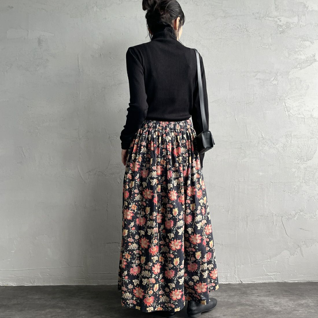 soil [ソイル] ギャザースカート [INSL24735] 9900 BLK&&モデル身長：160cm 着用サイズ：2&&