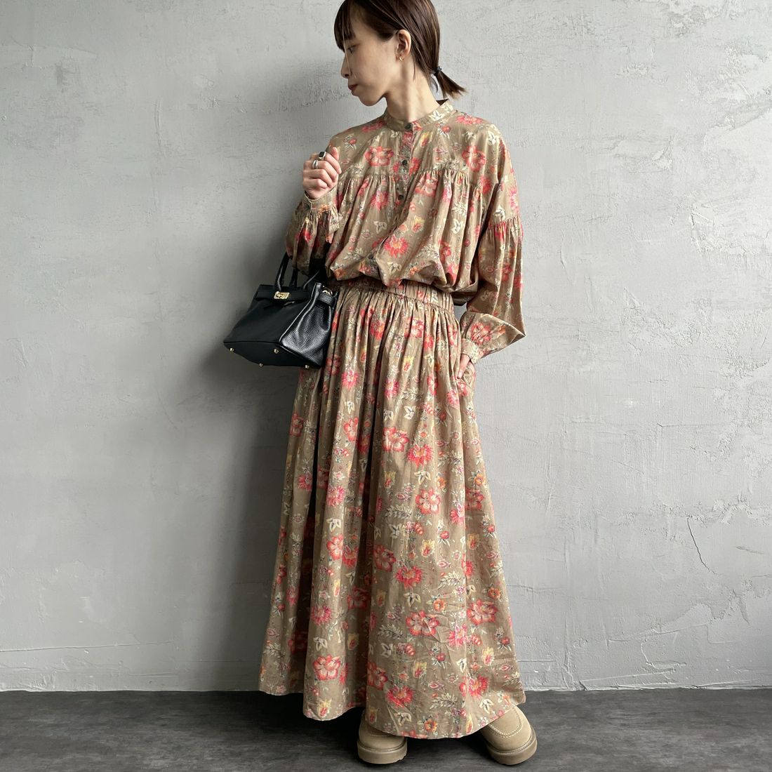 soil [ソイル] ギャザースカート [INSL24735] 8300 D.BEG&&モデル身長：158cm 着用サイズ：2&&