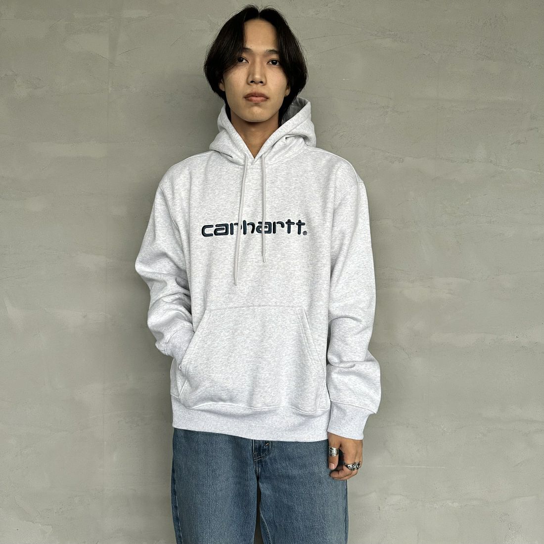 carhartt WIP [カーハートダブリューアイピー] フーデッドカーハートスウェットシャツ [I030547] A.HEA/D.BL &&モデル身長：179cm 着用サイズ：L&&