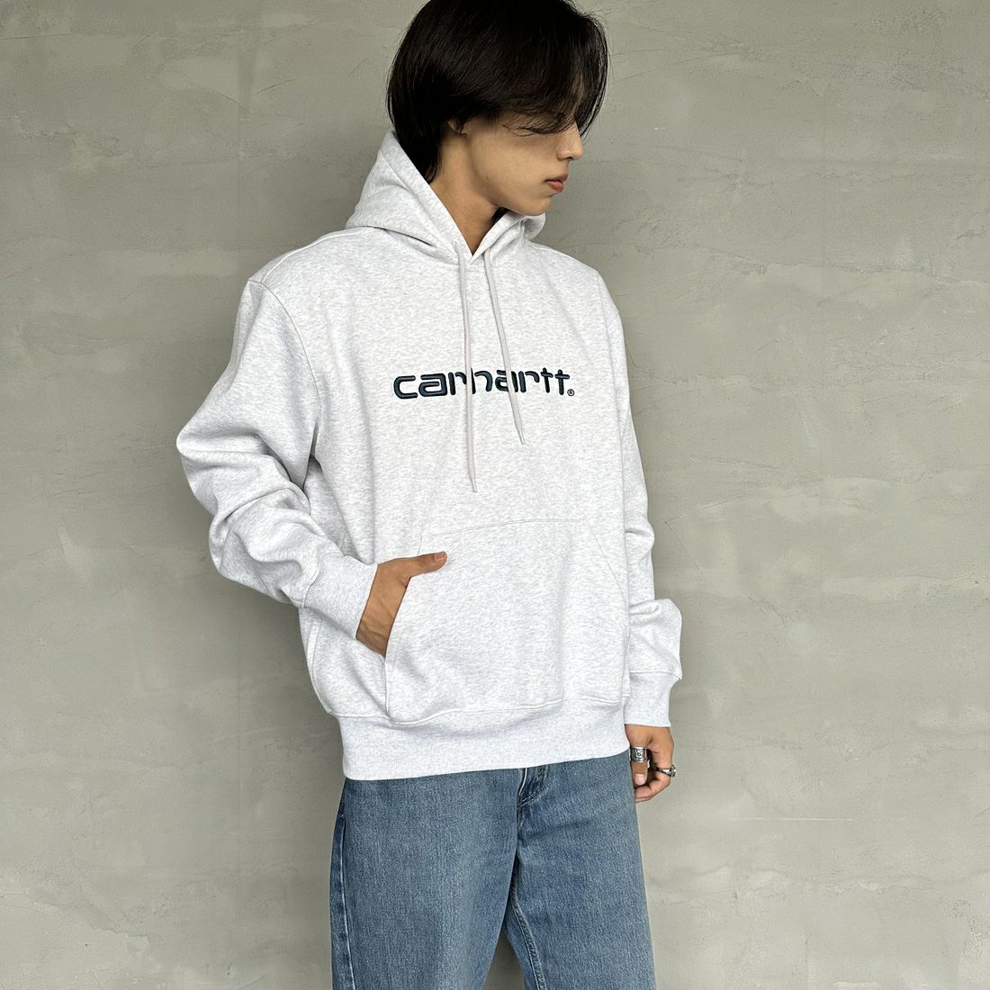 carhartt WIP [カーハートダブリューアイピー] フーデッドカーハートスウェットシャツ [I030547] A.HEA/D.BL &&モデル身長：179cm 着用サイズ：L&&