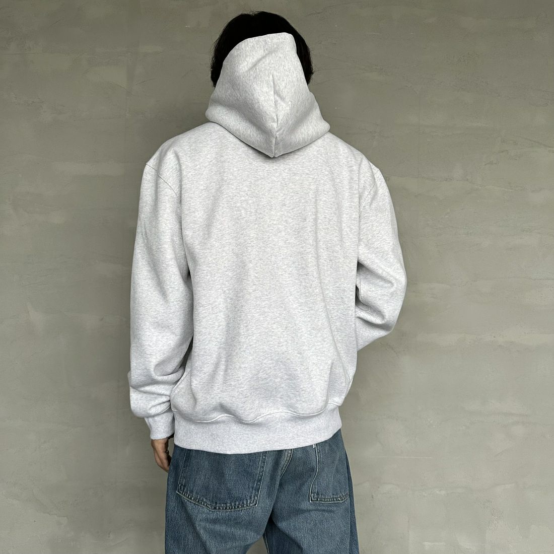 carhartt WIP [カーハートダブリューアイピー] フーデッドカーハートスウェットシャツ [I030547] A.HEA/D.BL &&モデル身長：179cm 着用サイズ：L&&