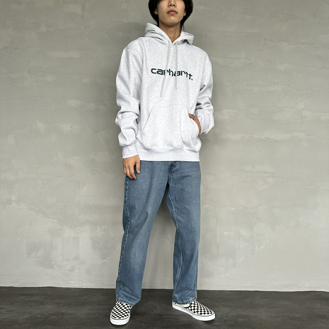 carhartt WIP [カーハートダブリューアイピー] フーデッドカーハートスウェットシャツ [I030547] A.HEA/D.BL &&モデル身長：179cm 着用サイズ：L&&