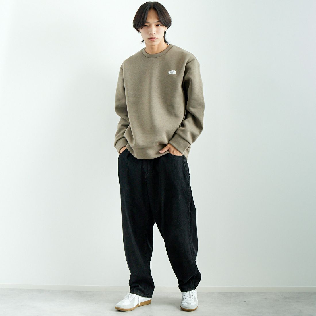 THE NORTH FACE [ザ ノースフェイス] テックエアースウェットクルー [NT62486] CR &&モデル身長：179cm 着用サイズ：XL&&