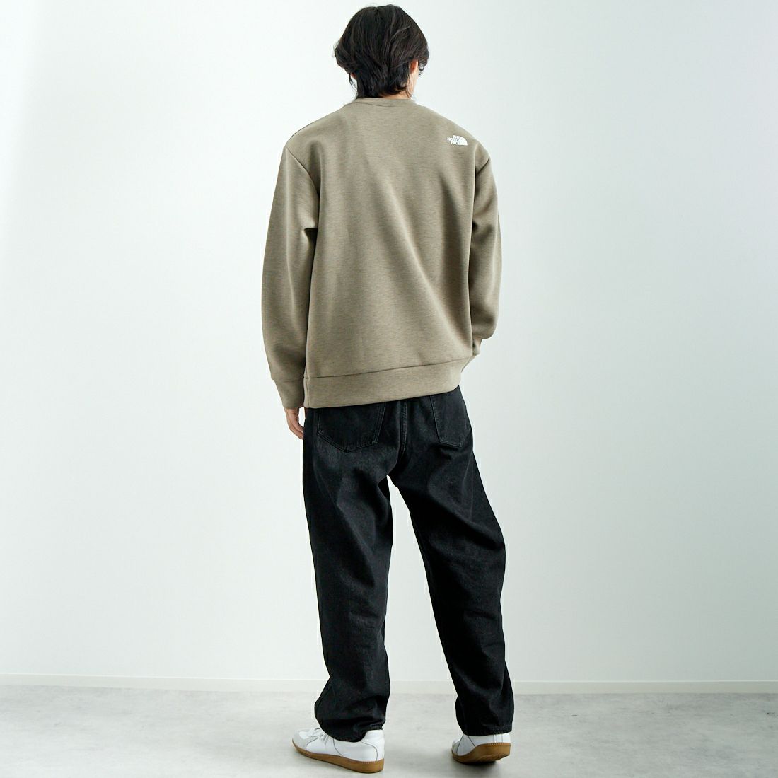 THE NORTH FACE [ザ ノースフェイス] テックエアースウェットクルー [NT62486] CR &&モデル身長：179cm 着用サイズ：XL&&