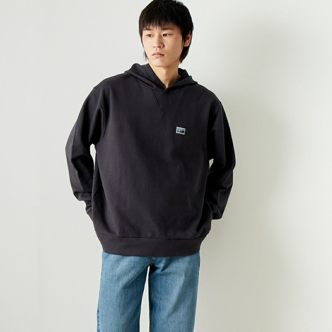 patagonia [パタゴニア] デイリー フーディスウェットシャツ [22770] INBK &&モデル身長：182cm 着用サイズ：L&&