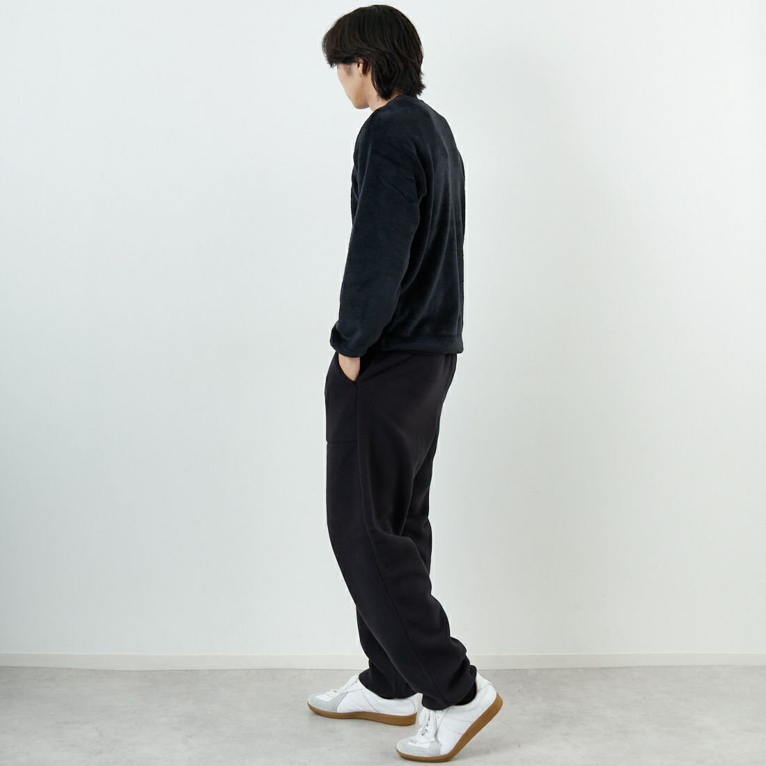 THE NORTH FACE [ザ ノースフェイス] バーサミッドクルー [NA72480] K &&モデル身長：179cm 着用サイズ：M&&