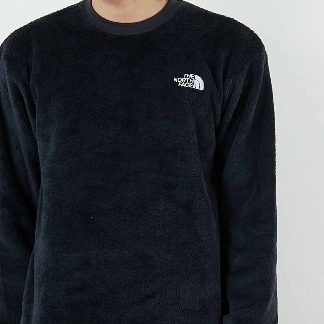 THE NORTH FACE [ザ ノースフェイス] バーサミッドクルー [NA72480] K &&モデル身長：179cm 着用サイズ：M&&