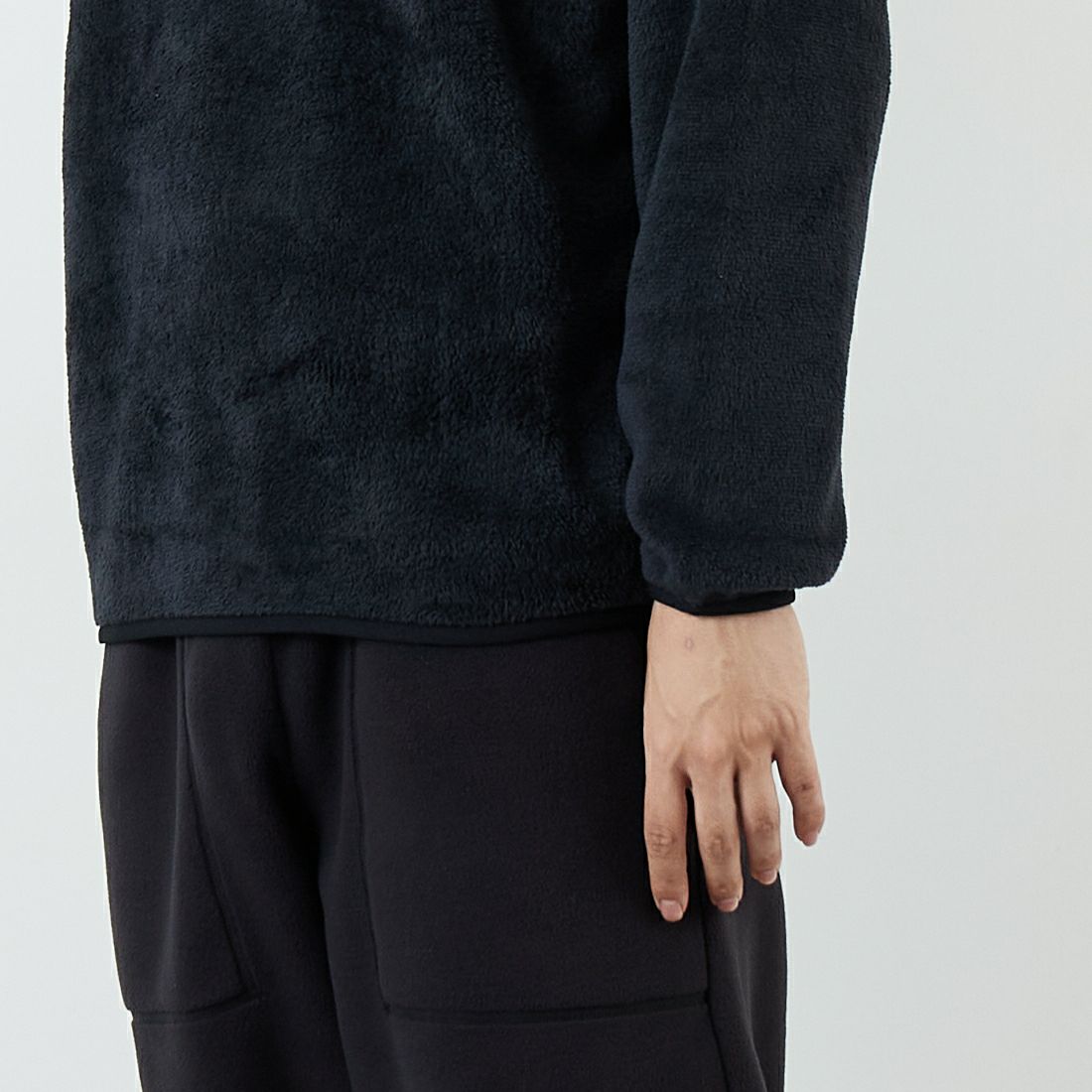 THE NORTH FACE [ザ ノースフェイス] バーサミッドクルー [NA72480] K &&モデル身長：179cm 着用サイズ：M&&