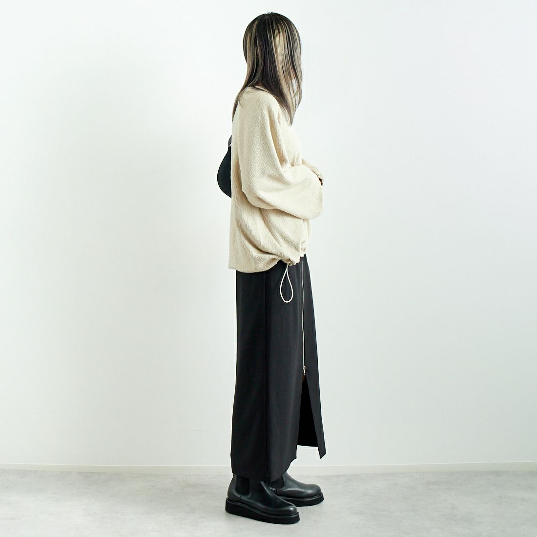 CHIGNON [シニヨン] シャギーニットソープルオーバー [8645-290MK] L.BEIGE &&モデル身長：167cm 着用サイズ：F&&