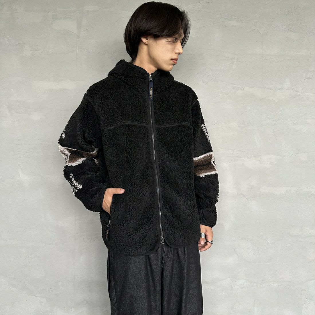 PENDLETON [ペンドルトン] ジップボアフーディ [4475-7016] 49 BLACK &&モデル身長：179cm 着用サイズ：L&&