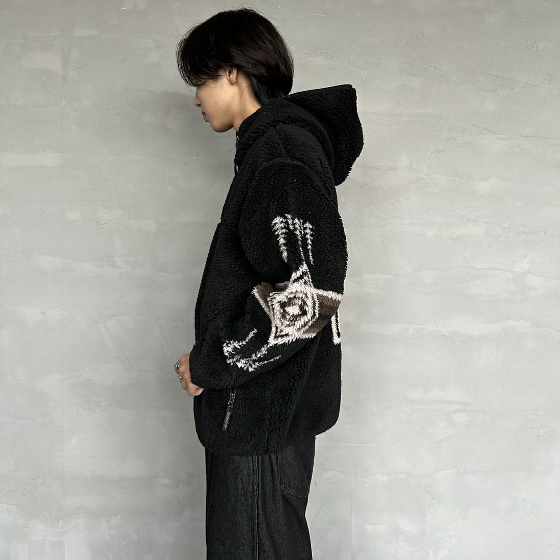 PENDLETON [ペンドルトン] ジップボアフーディ [4475-7016] 49 BLACK &&モデル身長：179cm 着用サイズ：L&&