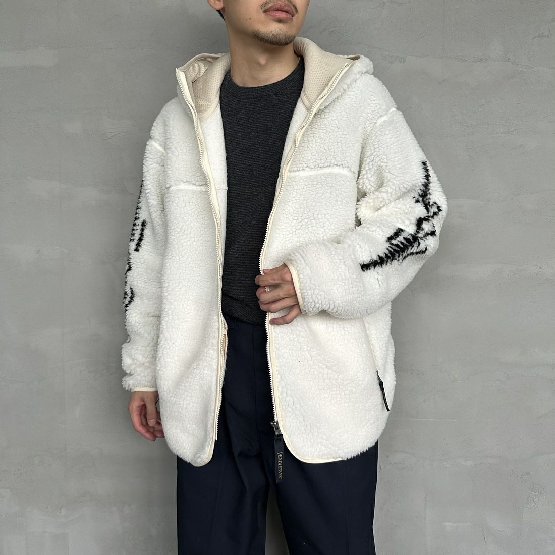 PENDLETON [ペンドルトン] ジップボアフーディ [4475-7016] 28 IVORY &&モデル身長：168cm 着用サイズ：L&&