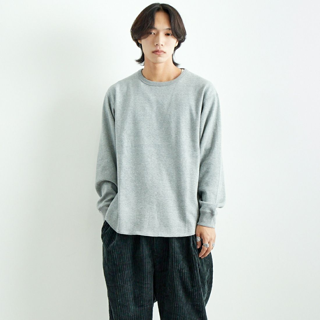 Jeans Factory Clothes [ジーンズファクトリークローズ] ハニカムサーマル ボンバーヒートニットソー [JFC-244-067] GREY &&モデル身長：179cm 着用サイズ：L&&