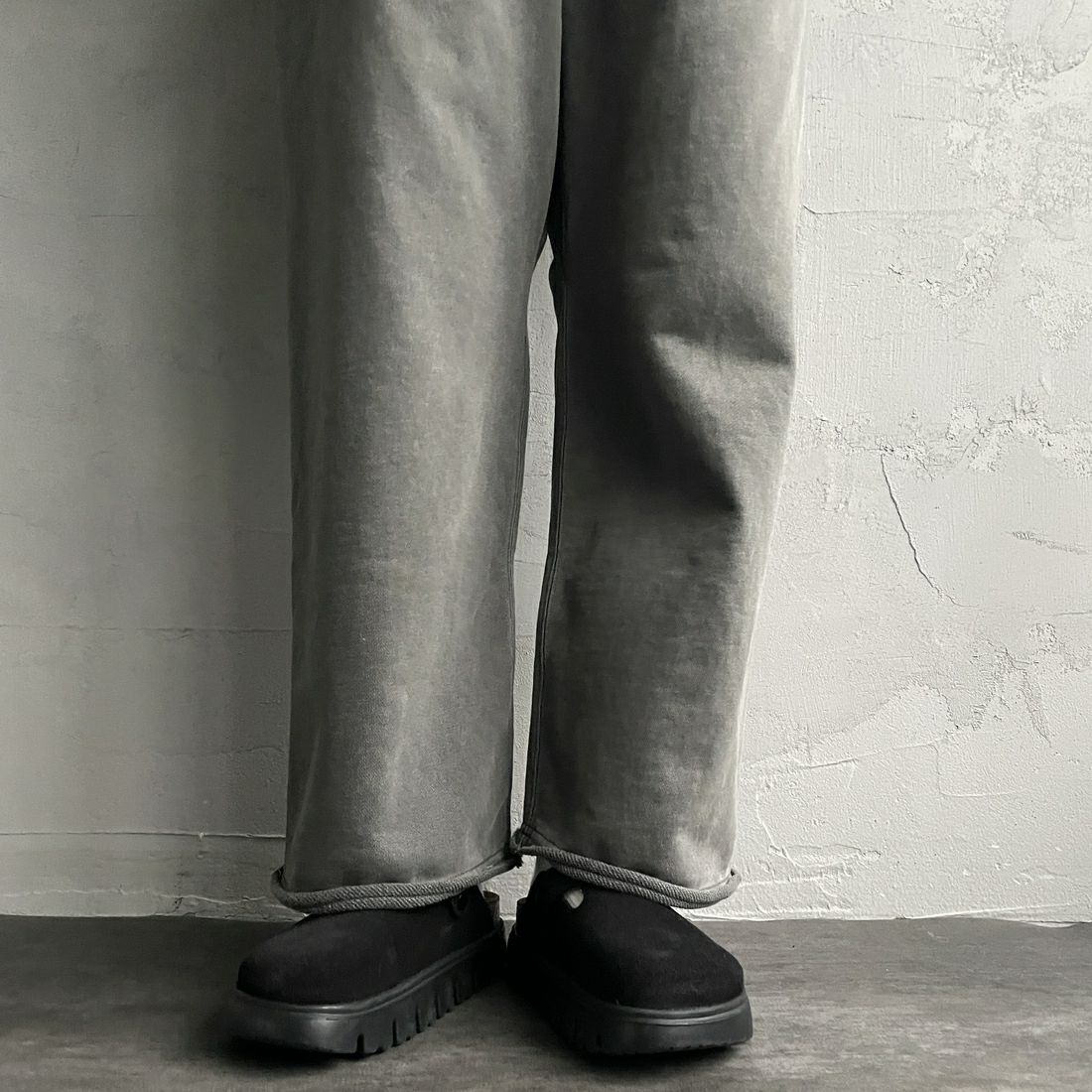 Jeans Factory Clothes [ジーンズファクトリークローズ] ピグメント ヘビー裏毛ワイドスウェットパンツ [2423-INM2] CHARCOAL