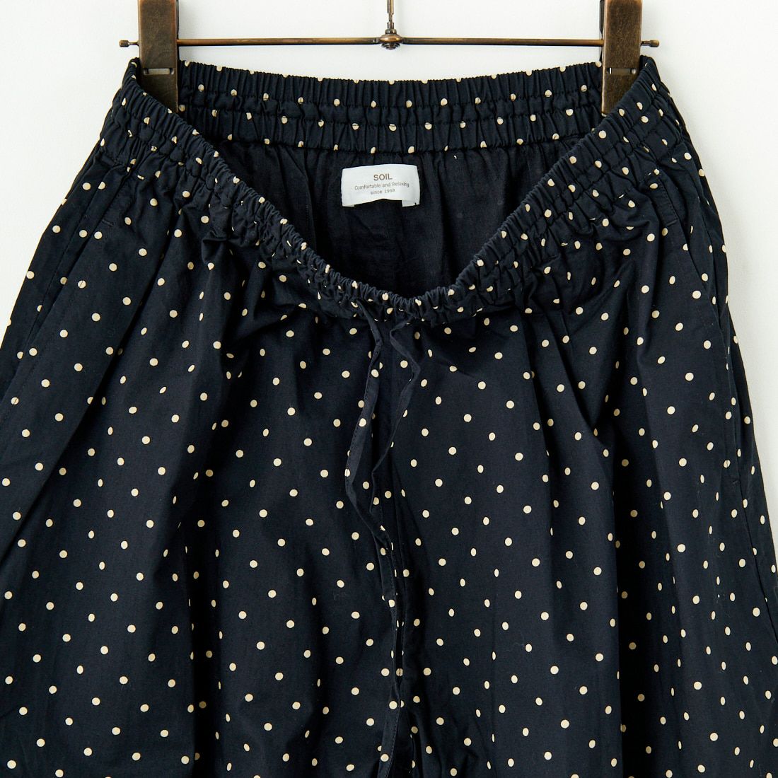 soil [ソイル] ワイドイージーパンツ [NSL22536] 992M BK/BE