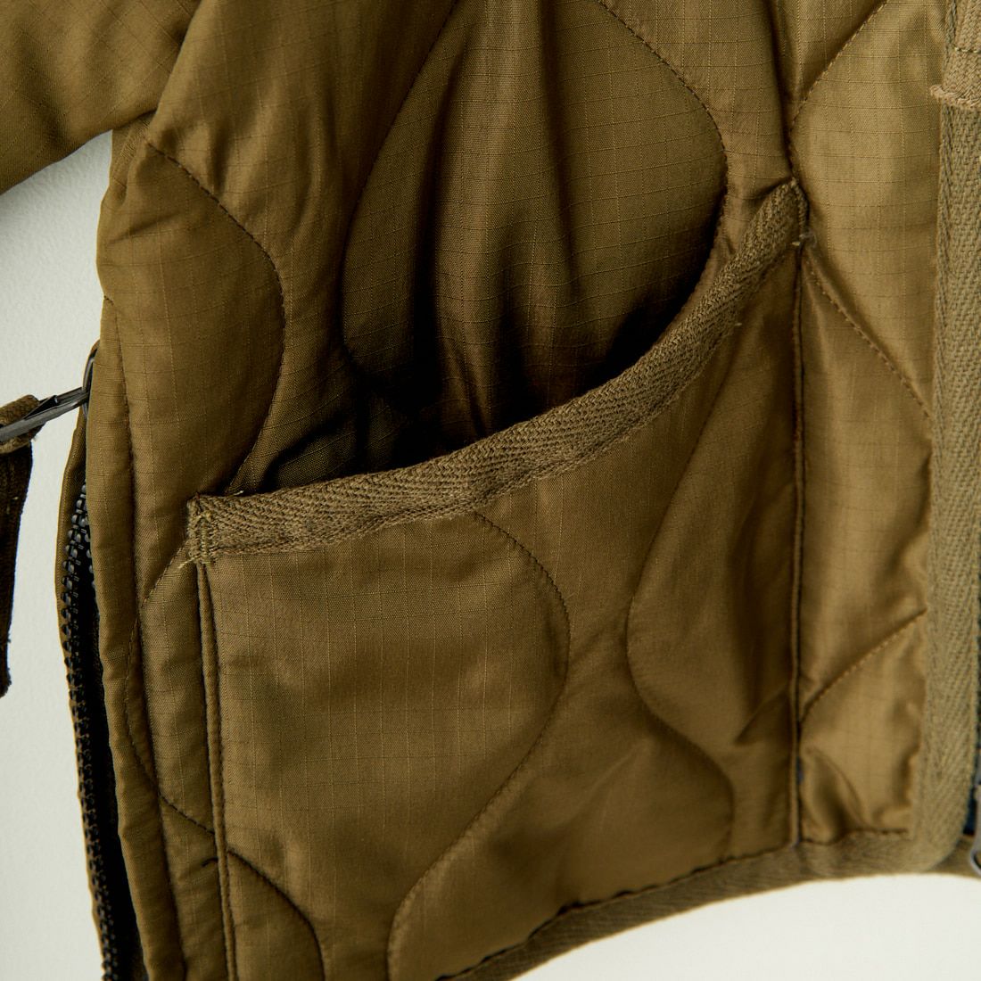 TAION [タイオン] キッズミリタリー Vネックジップダウンジャケット [TAION-K101ZML-1] D.OLIVE