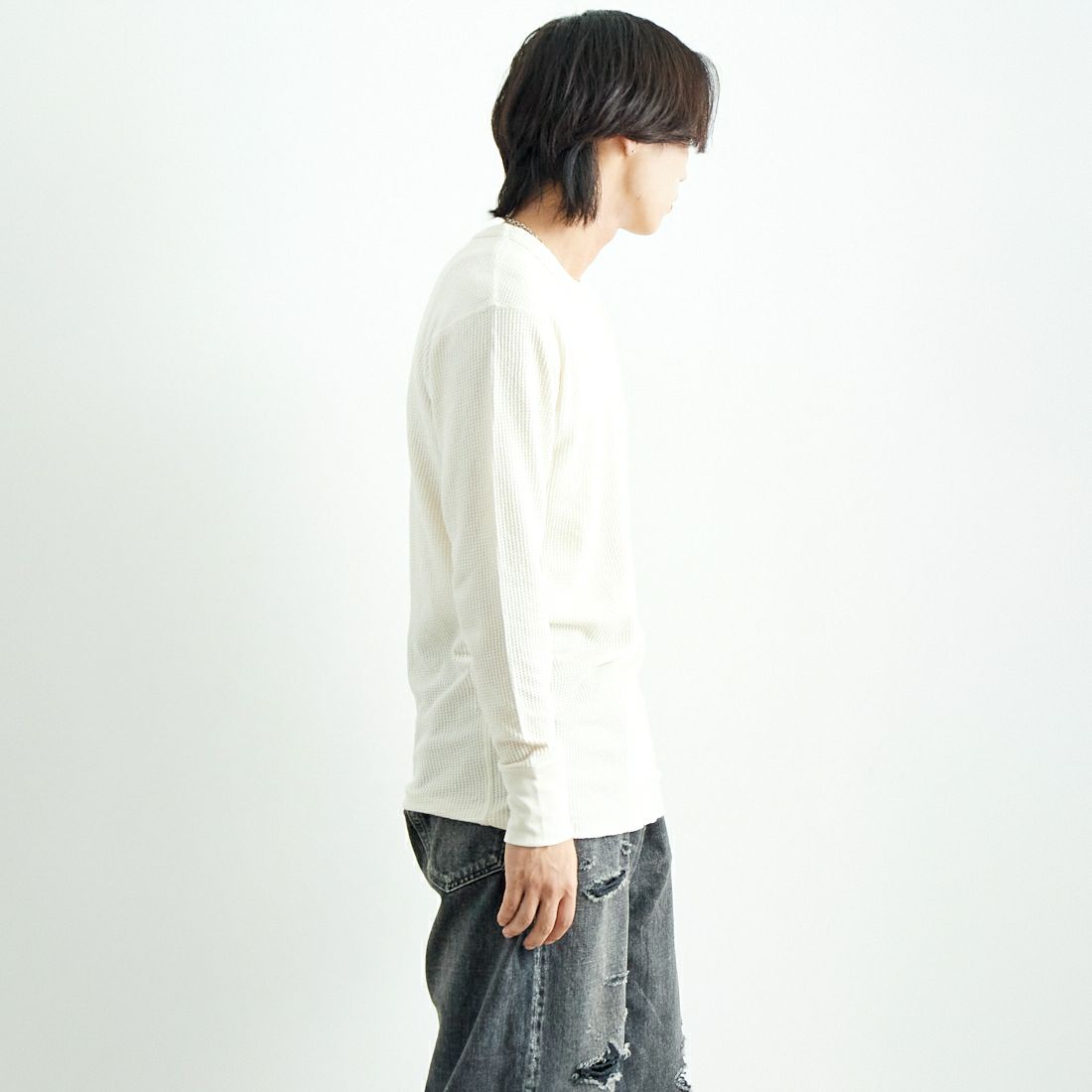 JE MORGAN [ジェイイーモーガン] ワッフルクルーネック長袖Tシャツ [JC088-52S] 01 WHITE &&モデル身長：179cm 着用サイズ：L&&