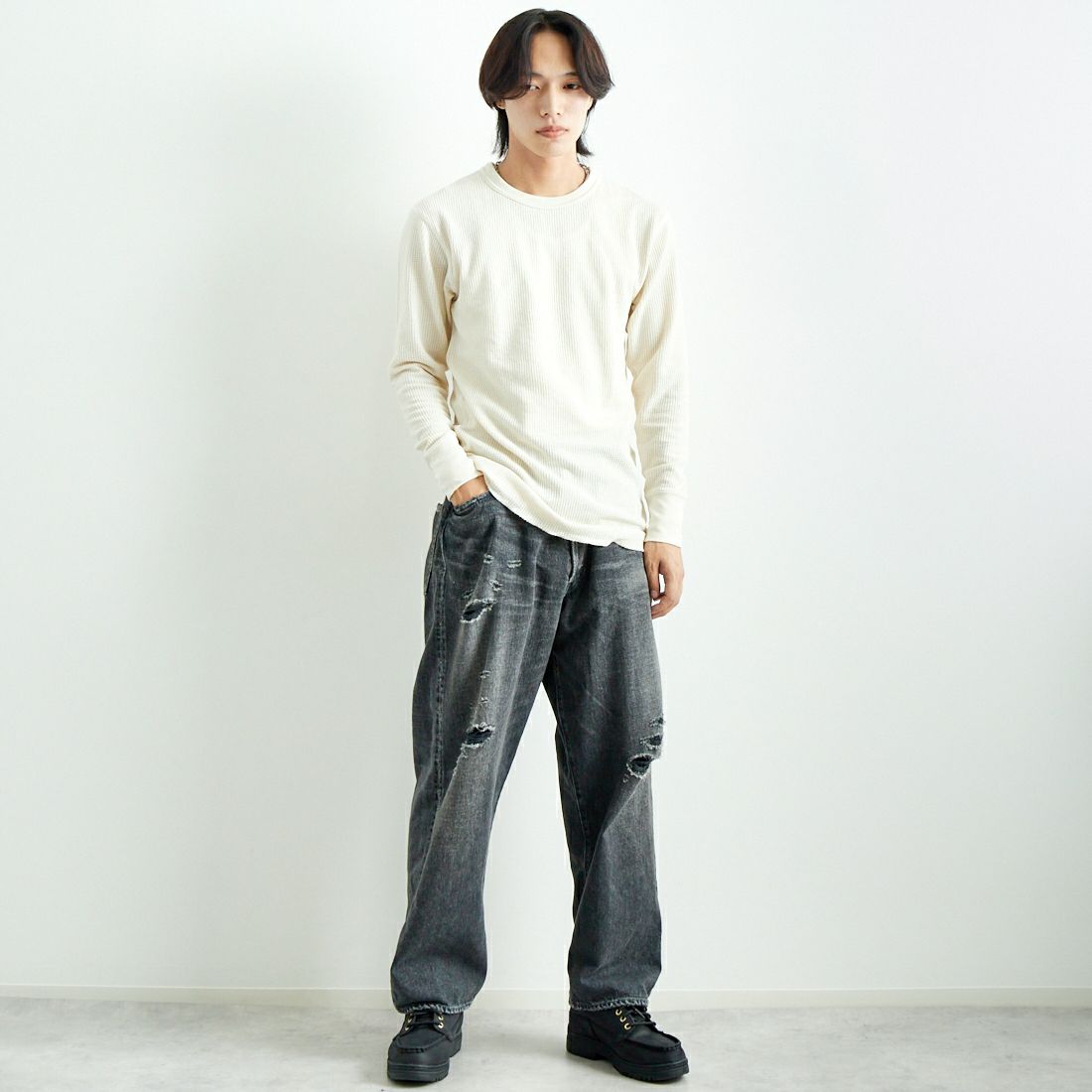 JE MORGAN [ジェイイーモーガン] ワッフルクルーネック長袖Tシャツ [JC088-52S] 01 WHITE &&モデル身長：179cm 着用サイズ：L&&