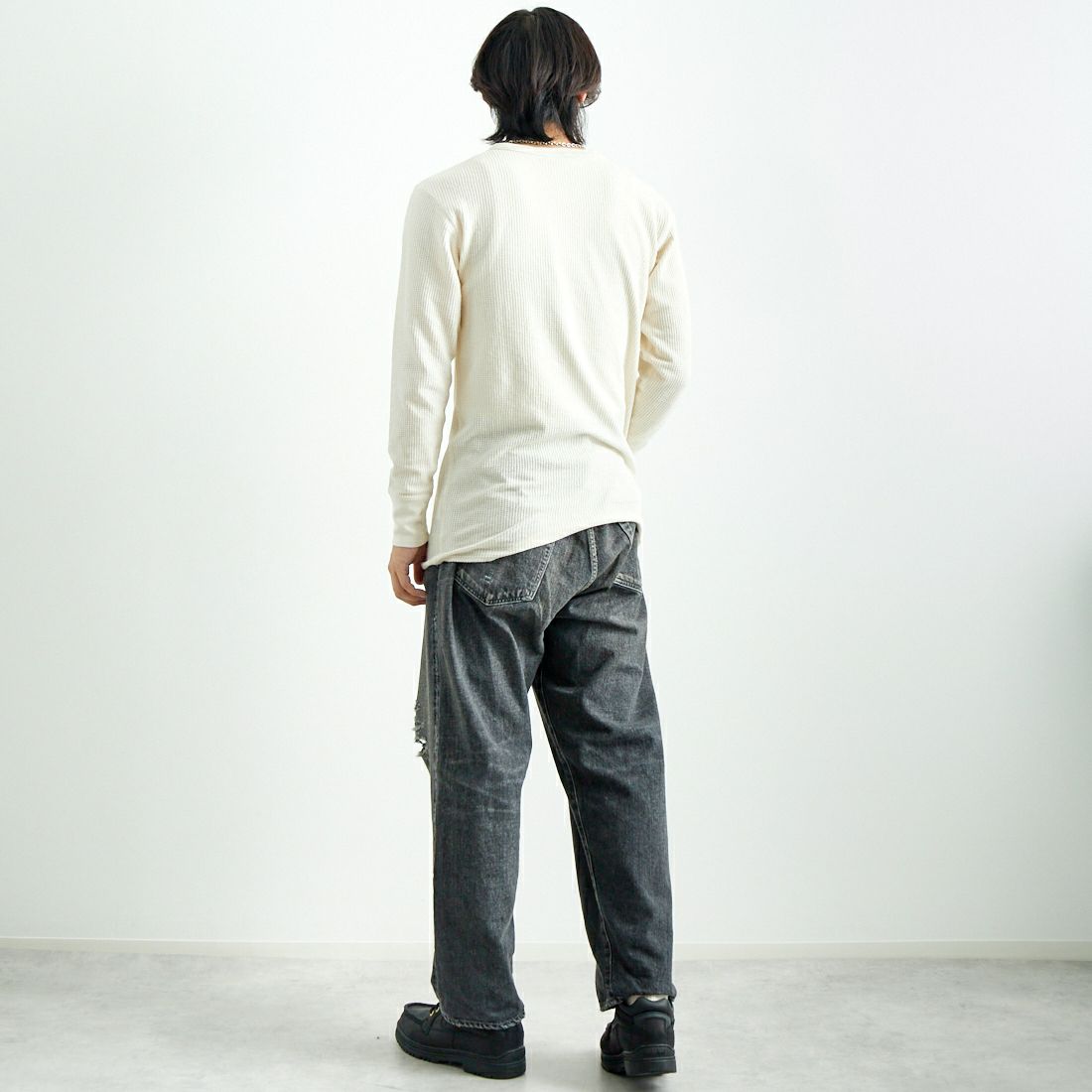 JE MORGAN [ジェイイーモーガン] ワッフルクルーネック長袖Tシャツ [JC088-52S] 01 WHITE &&モデル身長：179cm 着用サイズ：L&&
