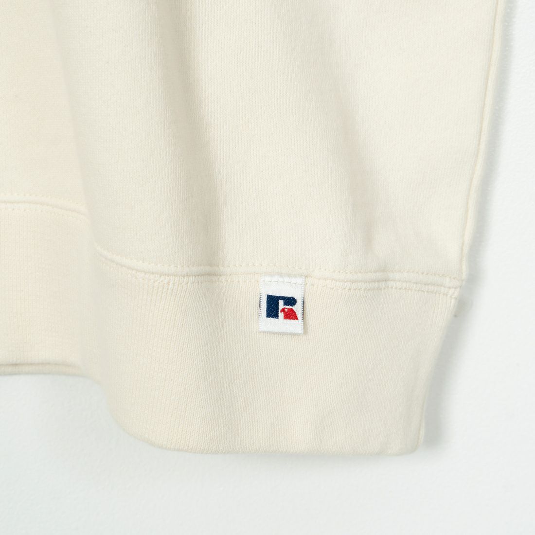RUSSELL ATHLETIC [ラッセル アスレチック] 別注 カレッジロゴプリントスウェット [RC-243501IN-JF] CREAM