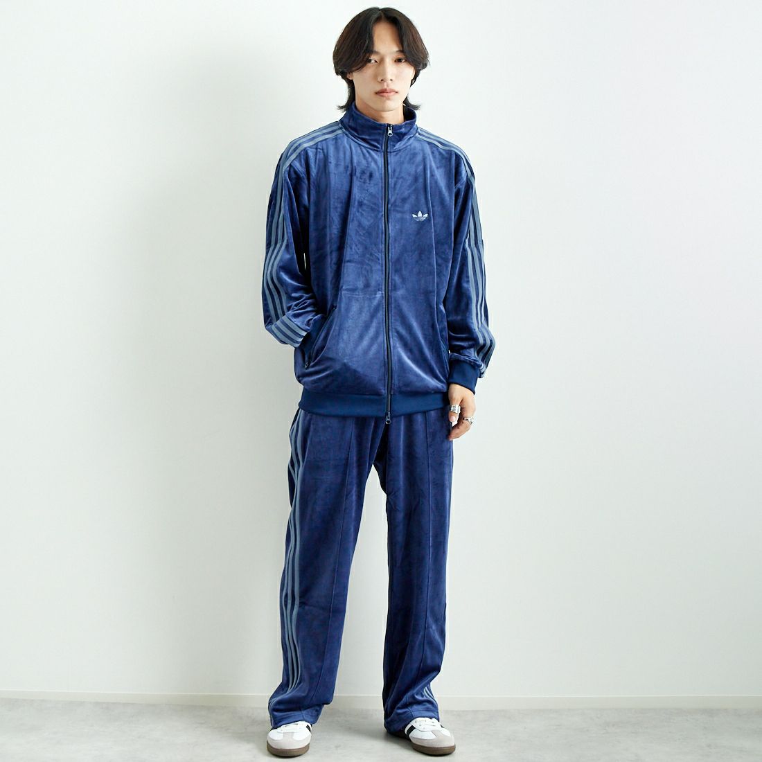 adidas Originals [アディダス オリジナルス] ベッケンバウアー ベロアトラックパンツ  [JUU24]｜ジーンズファクトリー公式通販サイト - JEANS FACTORY Online Shop