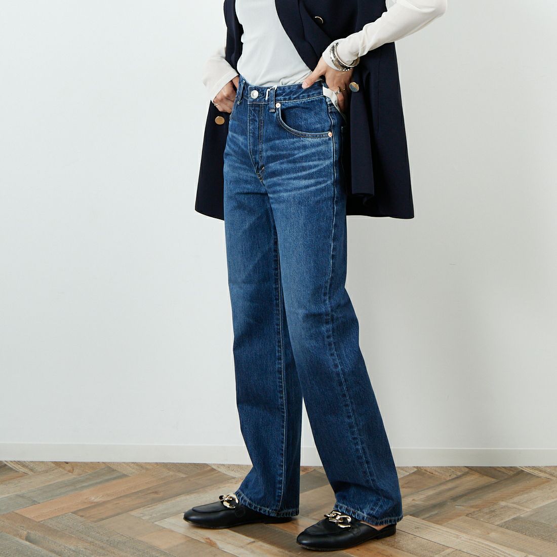 SOMETHING [サムシング] ELSA ヴィンテージストレートデニムパンツ [SEA13] 36 MID BLU &&モデル身長：160cm 着用サイズ：S&&