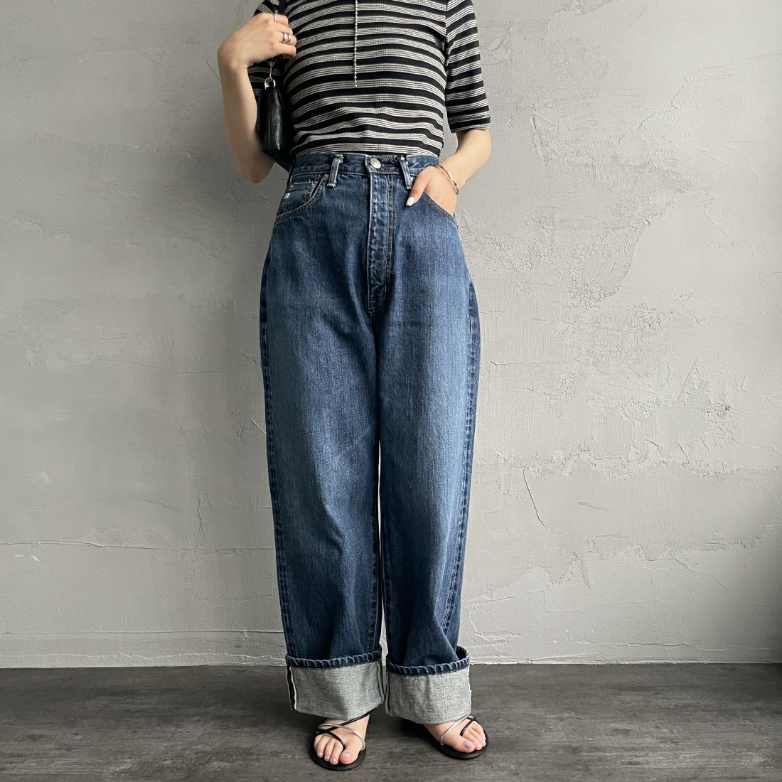 SOMETHING [サムシング] スーパーハイライズワイドストレートデニムパンツ [SA1000] 36 M.BLUE&&モデル身長：156cm　着用サイズ：S&&