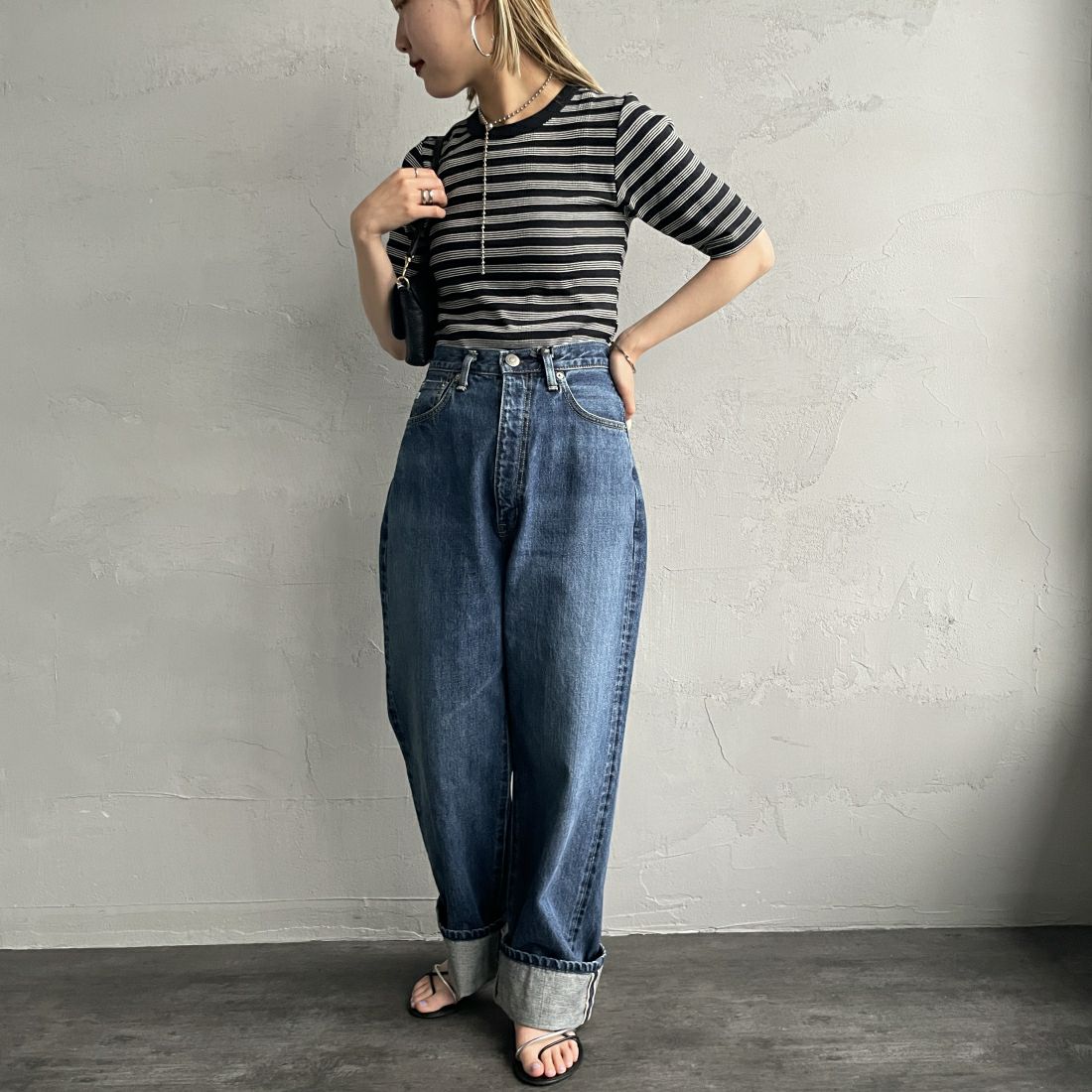 SOMETHING [サムシング] スーパーハイライズワイドストレートデニムパンツ [SA1000] 36 M.BLUE&&モデル身長：156cm　着用サイズ：S&&