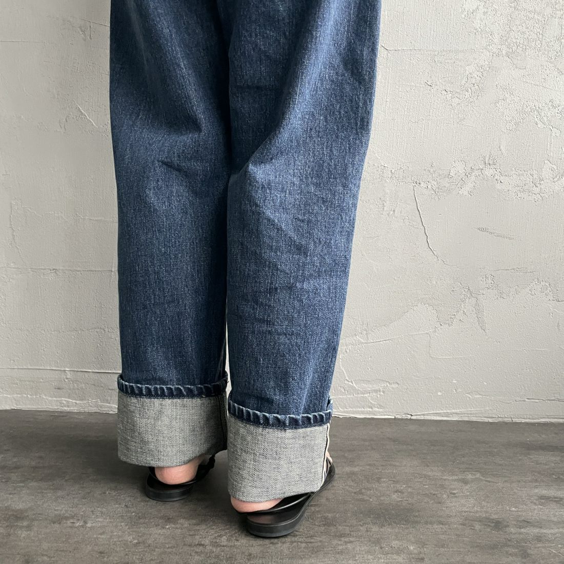 SOMETHING [サムシング] スーパーハイライズワイドストレートデニムパンツ [SA1000] 36 M.BLUE&&モデル身長：156cm　着用サイズ：S&&