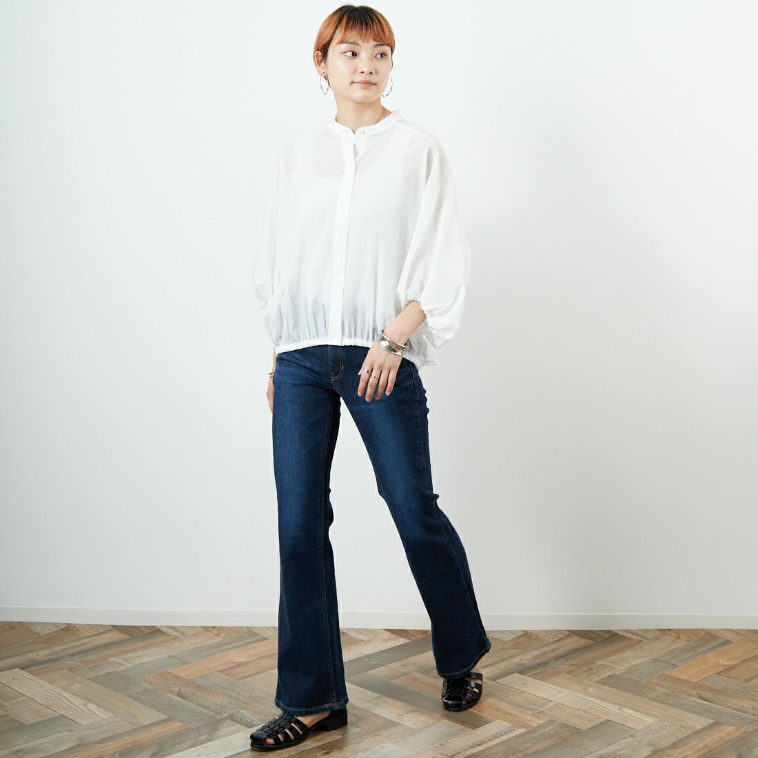 SOMETHING [サムシング] LISA フレアデニムパンツ [SKY31] 926 D.BLUE &&モデル身長：160cm 着用サイズ：26&&