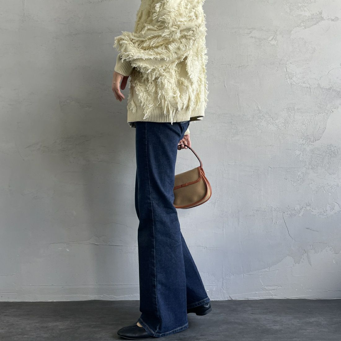 SOMETHING [サムシング] LISA フレアデニムパンツ [SKY31] 126 S.BLUE &&モデル身長：160cm 着用サイズ：26&&