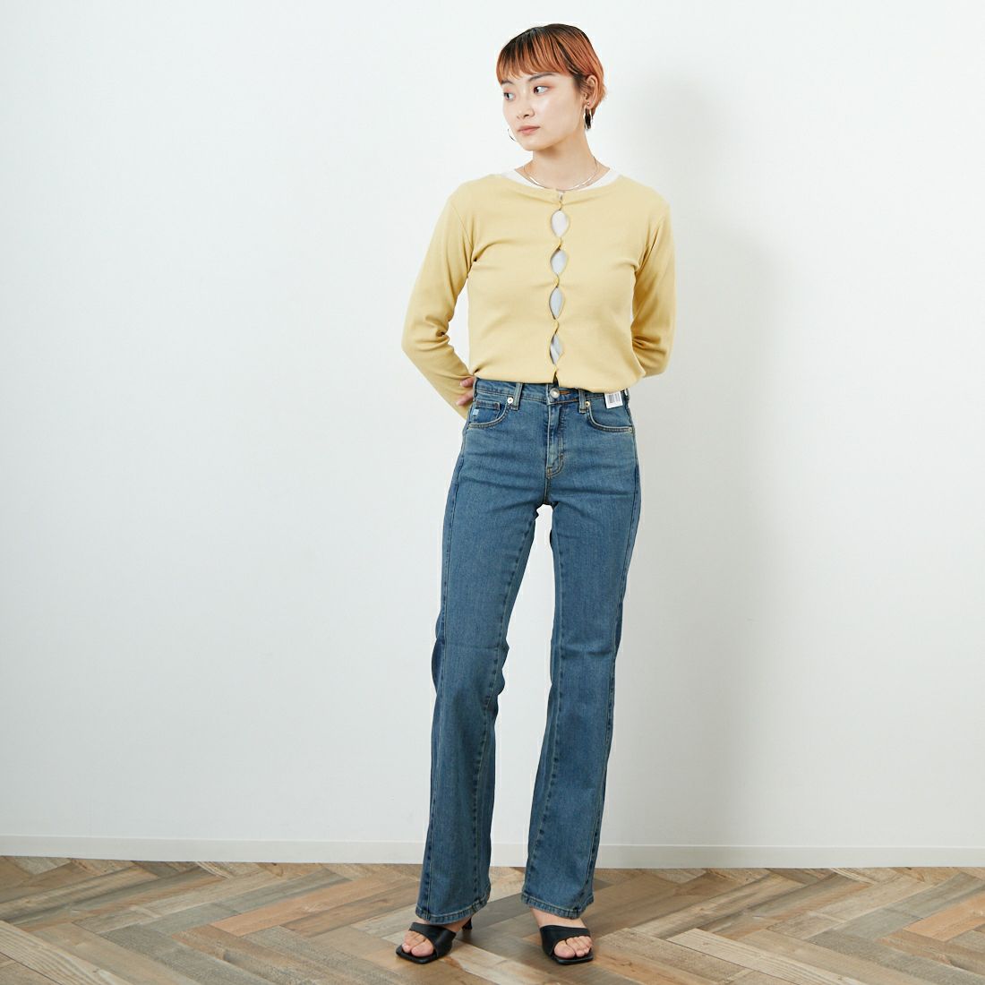 SOMETHING [サムシング] LISA フレアデニムパンツ [SKY31] 986 BICOLO &&モデル身長：160cm 着用サイズ：26&&