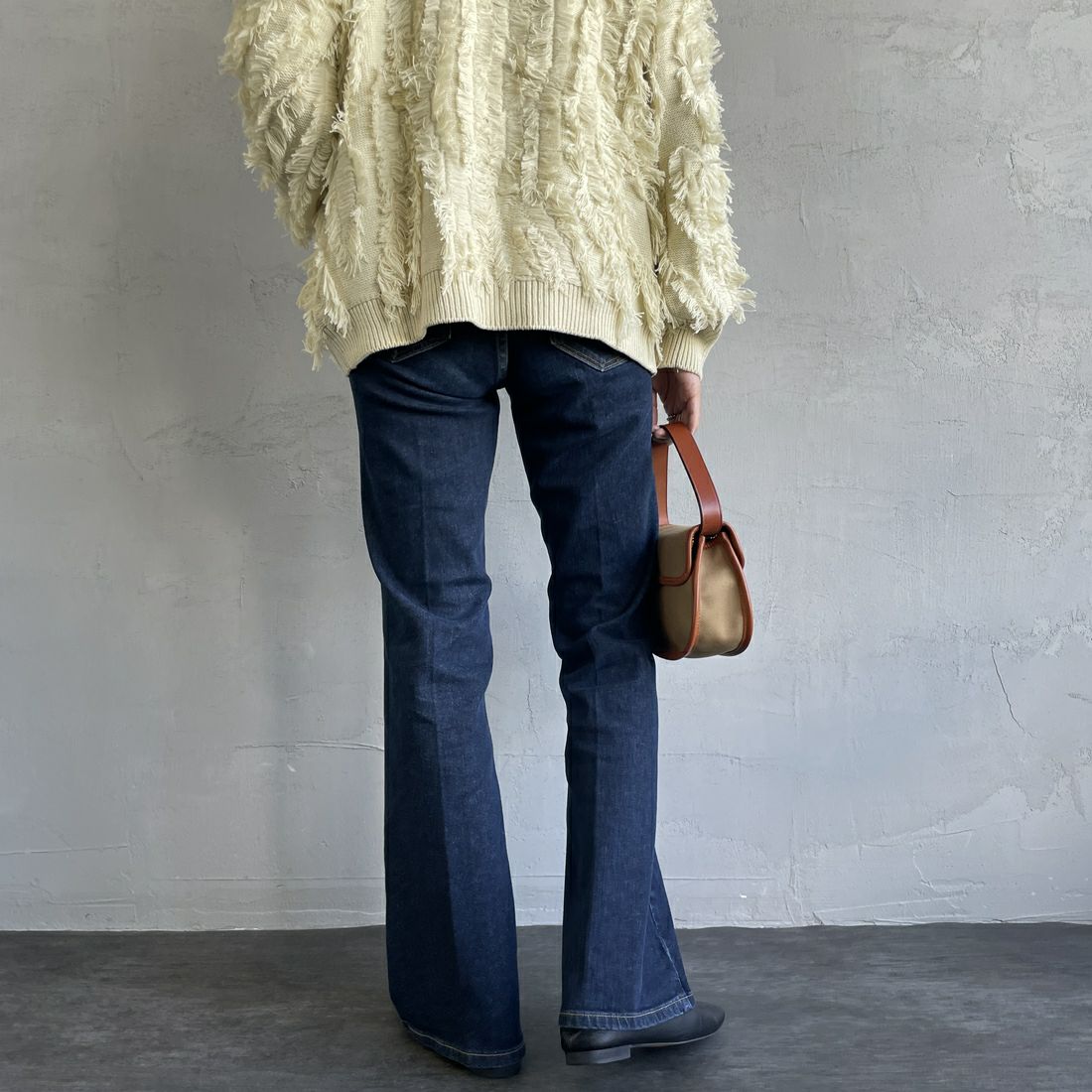 SOMETHING [サムシング] LISA フレアデニムパンツ [SKY31] 126 S.BLUE &&モデル身長：160cm 着用サイズ：27&&