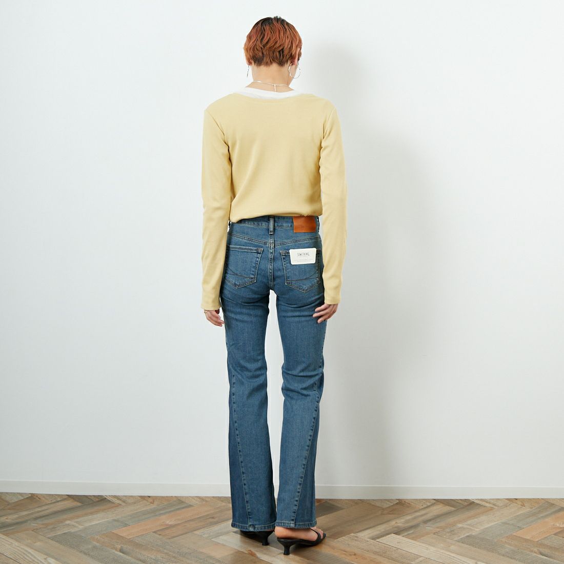 SOMETHING [サムシング] LISA フレアデニムパンツ [SKY31] 986 BICOLO &&モデル身長：160cm 着用サイズ：26&&