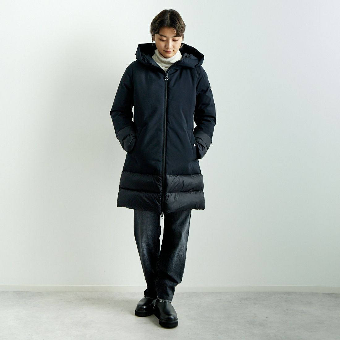 CAPE HORN [ケープホーン] CANDELARIA ダウンコート [72542] 500 BLACK &&モデル身長：160cm 着用サイズ：40&&