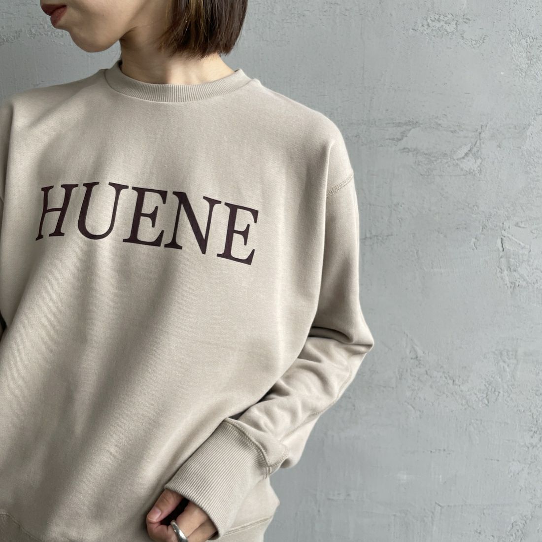 MICA&DEAL [マイカアンドディール] HUENEロゴスウェット [0124409263] BEIGE