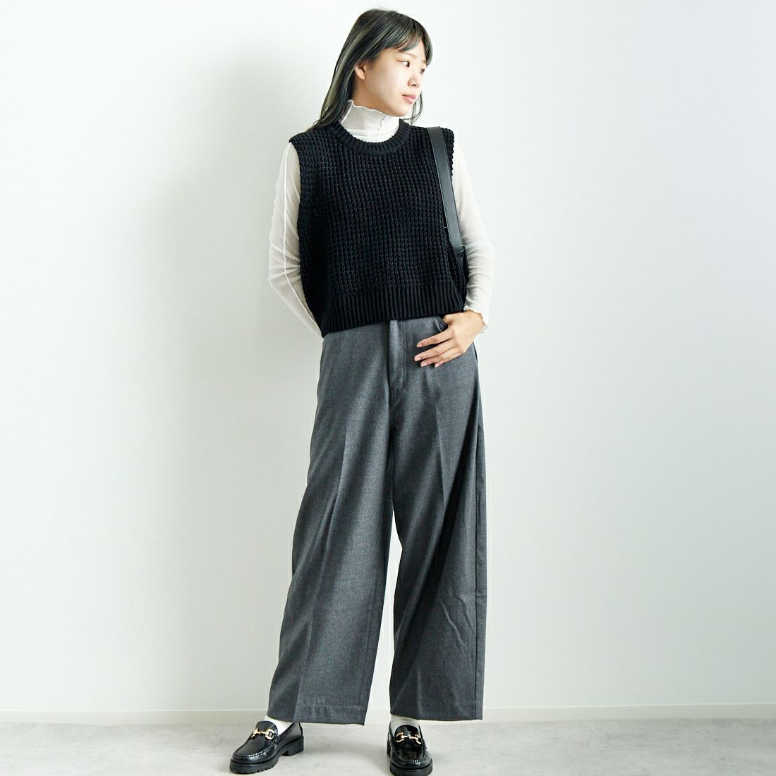 MICA&DEAL [マイカアンドディール] ワイドストレートパンツ [0124403269] GRAY &&モデル身長：167cm 着用サイズ：36&&