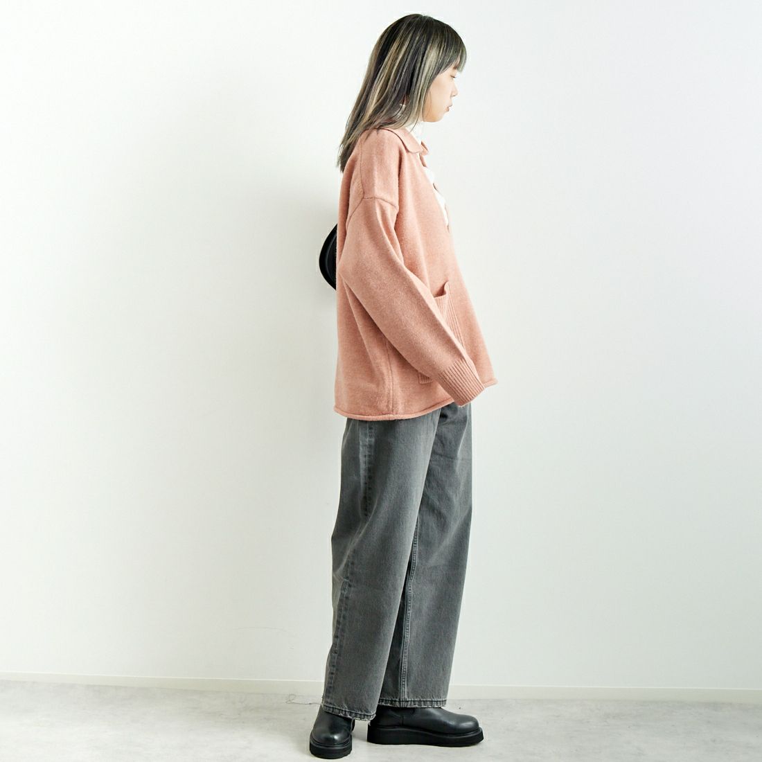 CHIGNON [シニヨン] スキッパーニットプルオーバー [9245-307DP] PINK &&モデル身長：167cm 着用サイズ：F&&