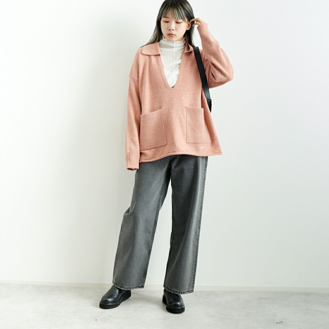 CHIGNON [シニヨン] スキッパーニットプルオーバー [9245-307DP] PINK &&モデル身長：167cm 着用サイズ：F&&