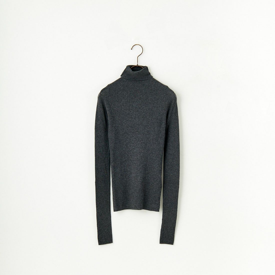 anuke [アンヌーク] ベーシックコットン タートルネックニット [62420529] C/GRY