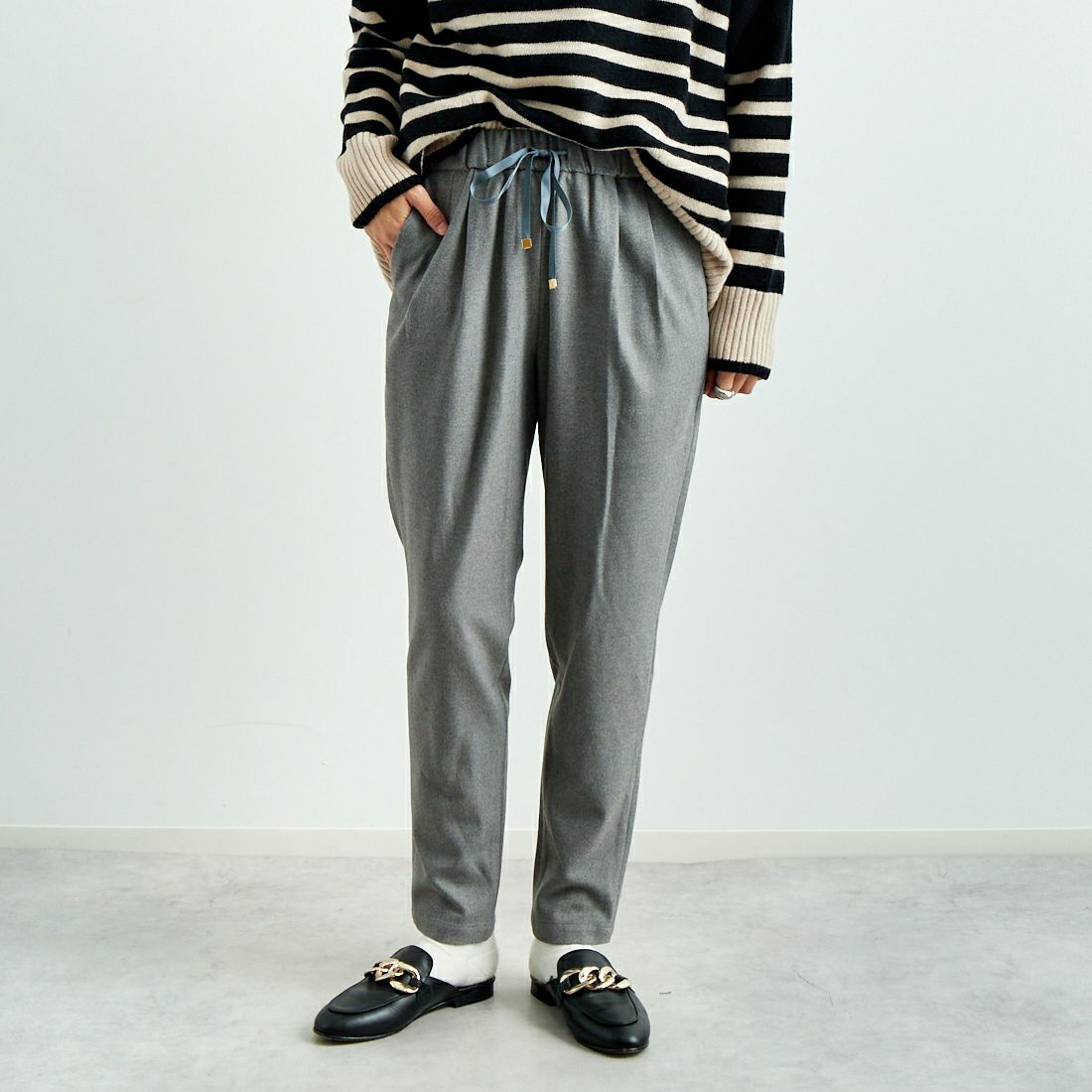 Jeans Factory Clothes [ジーンズファクトリークローズ] コスミカルウォームテーパードパンツ [21243059] 002 Mｸﾞﾚｰ &&モデル身長：158cm 着用サイズ：36&&