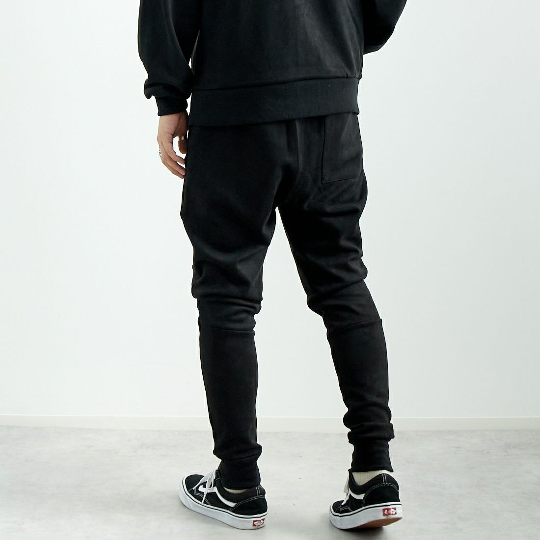 SY32 [エスワイサーティトゥ] スエードパンツ [14524] BLACK &&モデル身長：179cm 着用サイズ：L&&