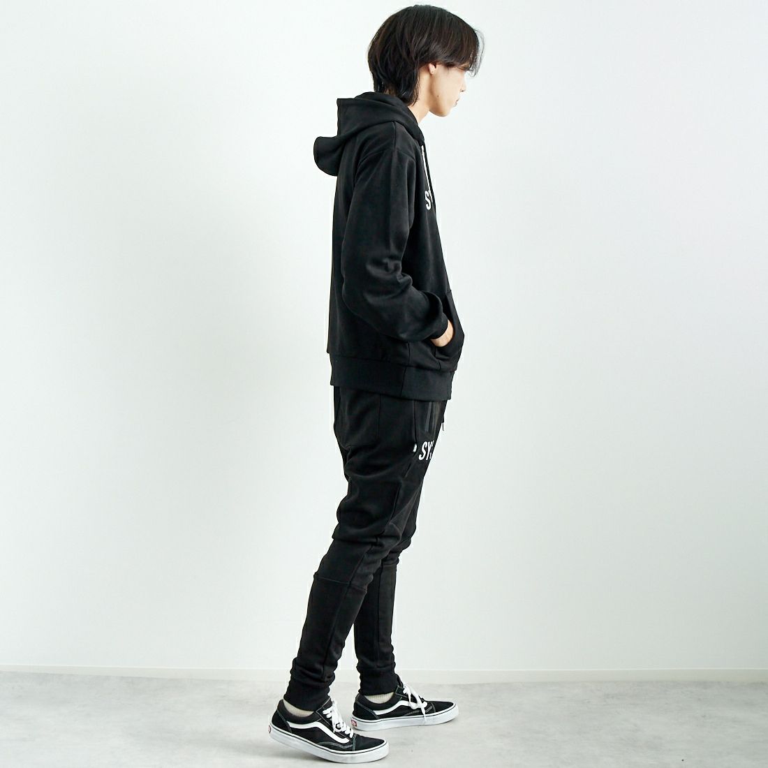 SY32 [エスワイサーティトゥ] スエードパンツ [14524] BLACK &&モデル身長：179cm 着用サイズ：L&&